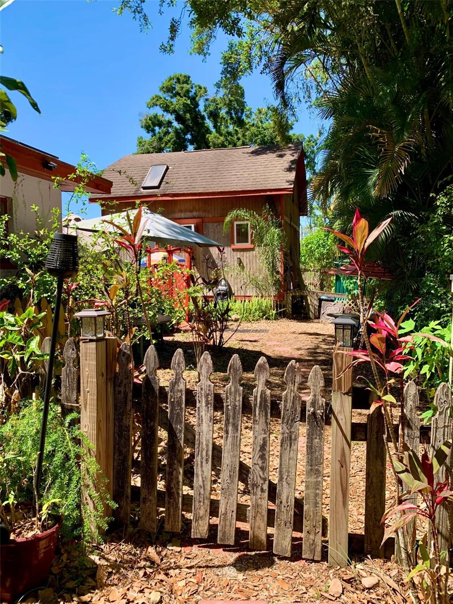 IMPERIAL COVE - Residential Lease