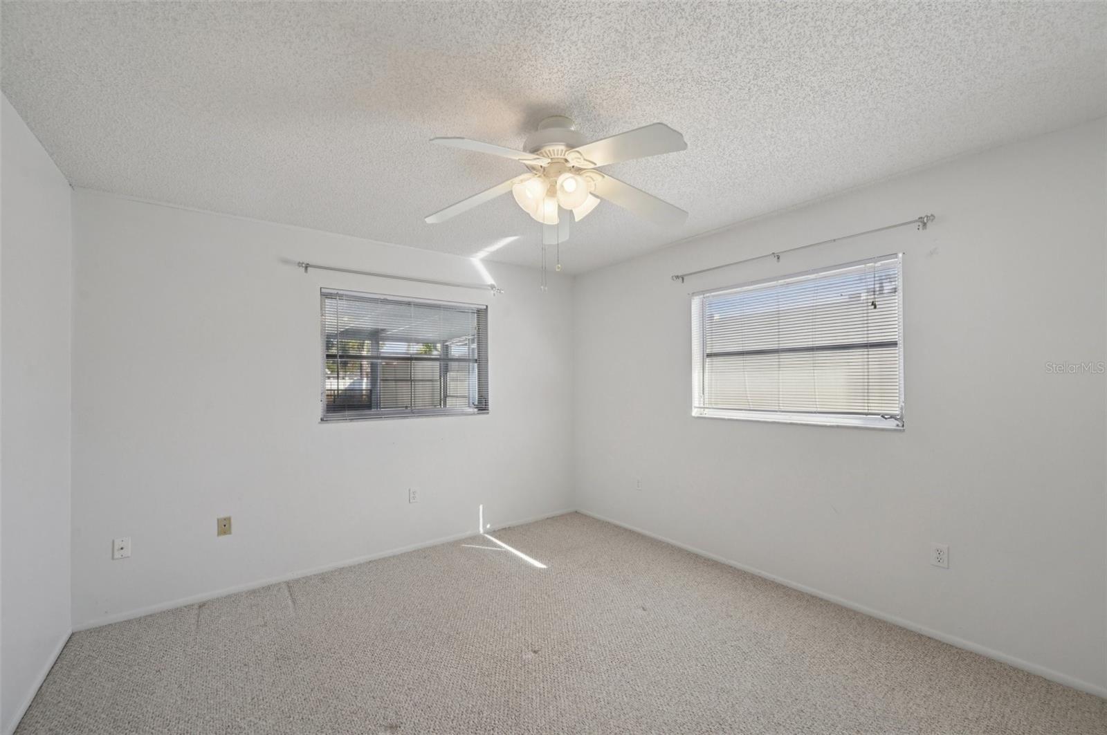 TROPICAL SHORES - Residential