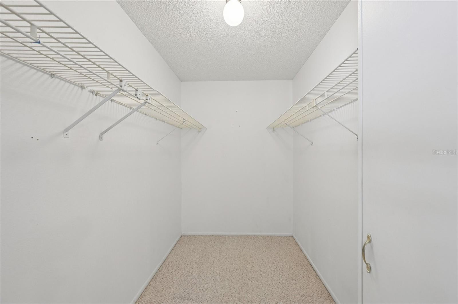 TROPICAL SHORES - Residential