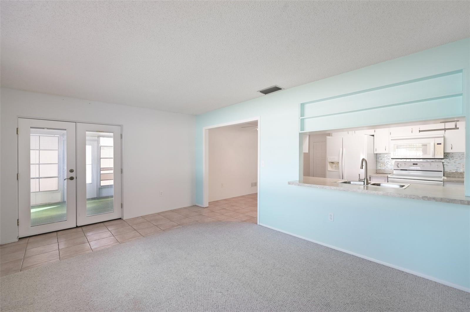 TROPICAL SHORES - Residential