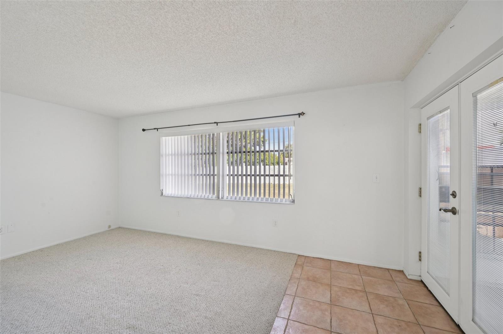 TROPICAL SHORES - Residential