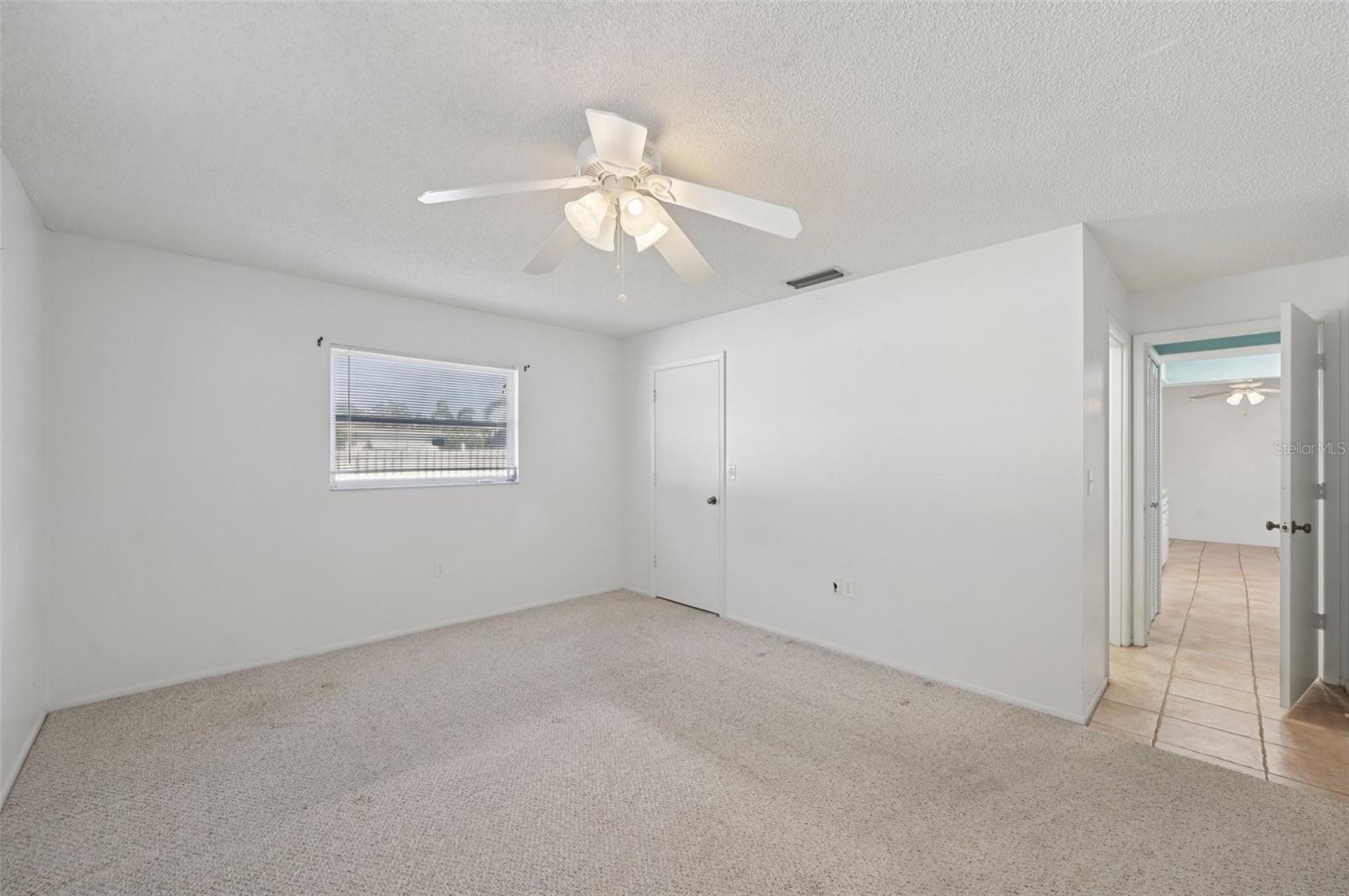 TROPICAL SHORES - Residential