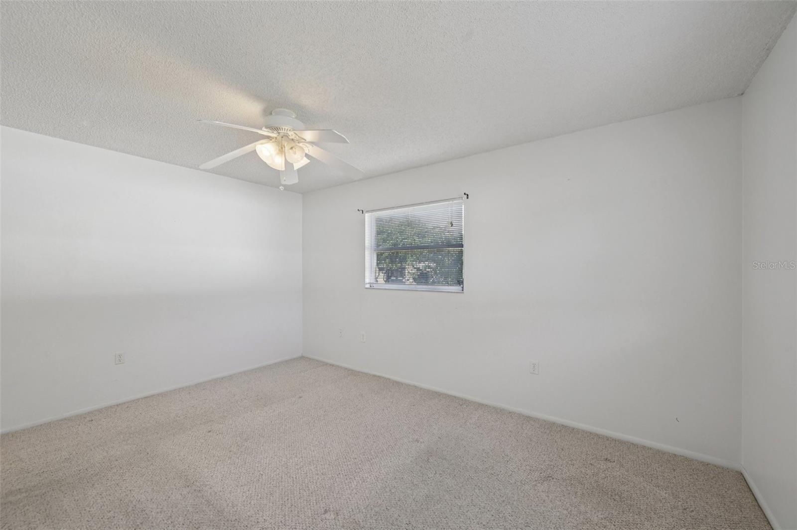 TROPICAL SHORES - Residential