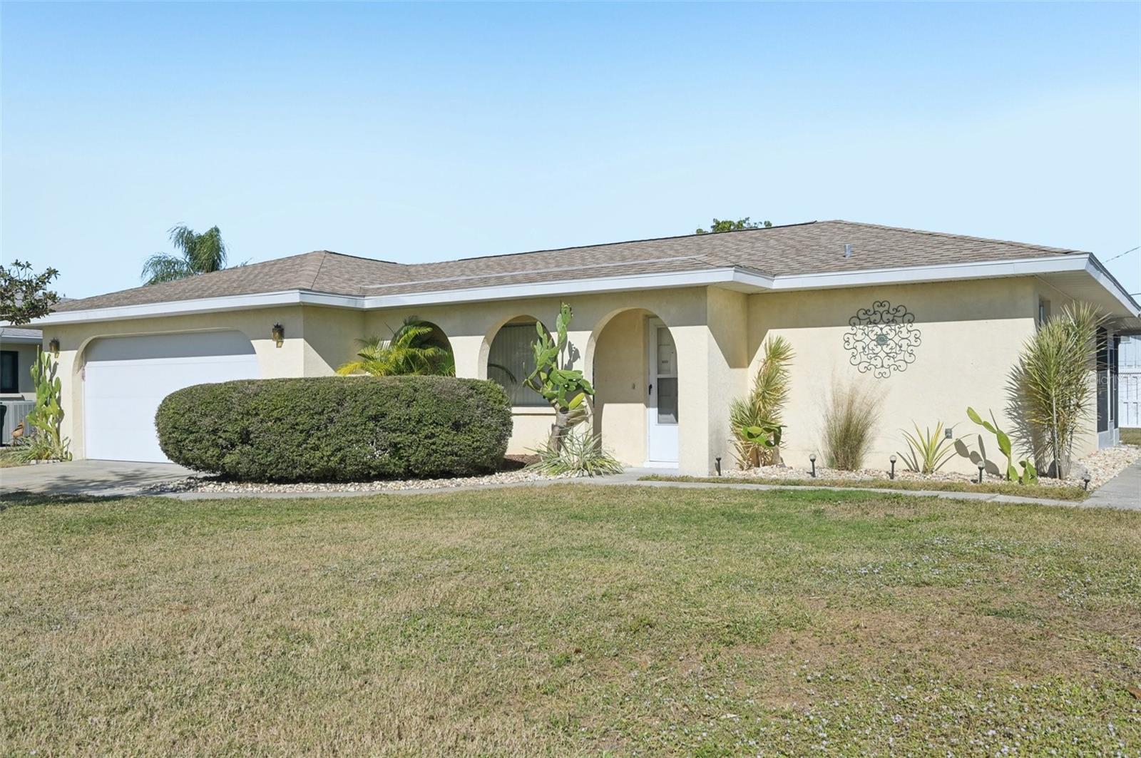 TROPICAL SHORES - Residential