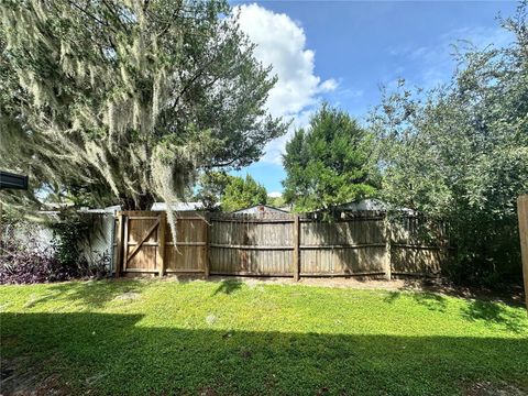 A home in WINTER HAVEN