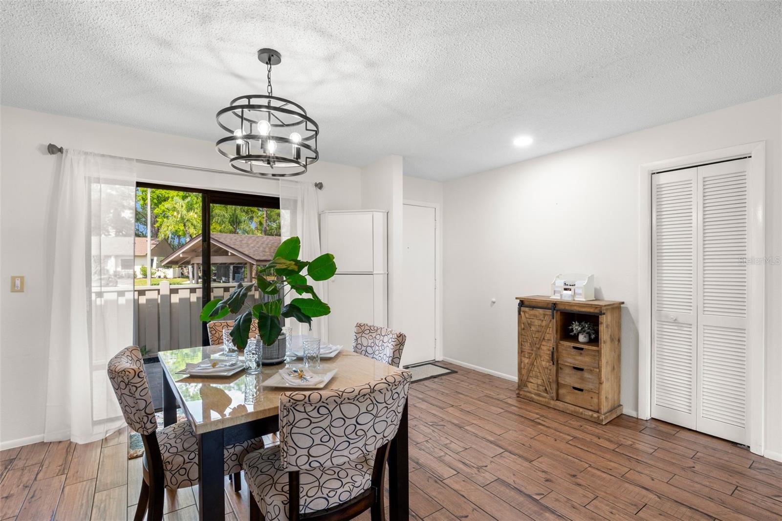 EAST LAKE WOODLANDS CLUSTER HOMES - Residential