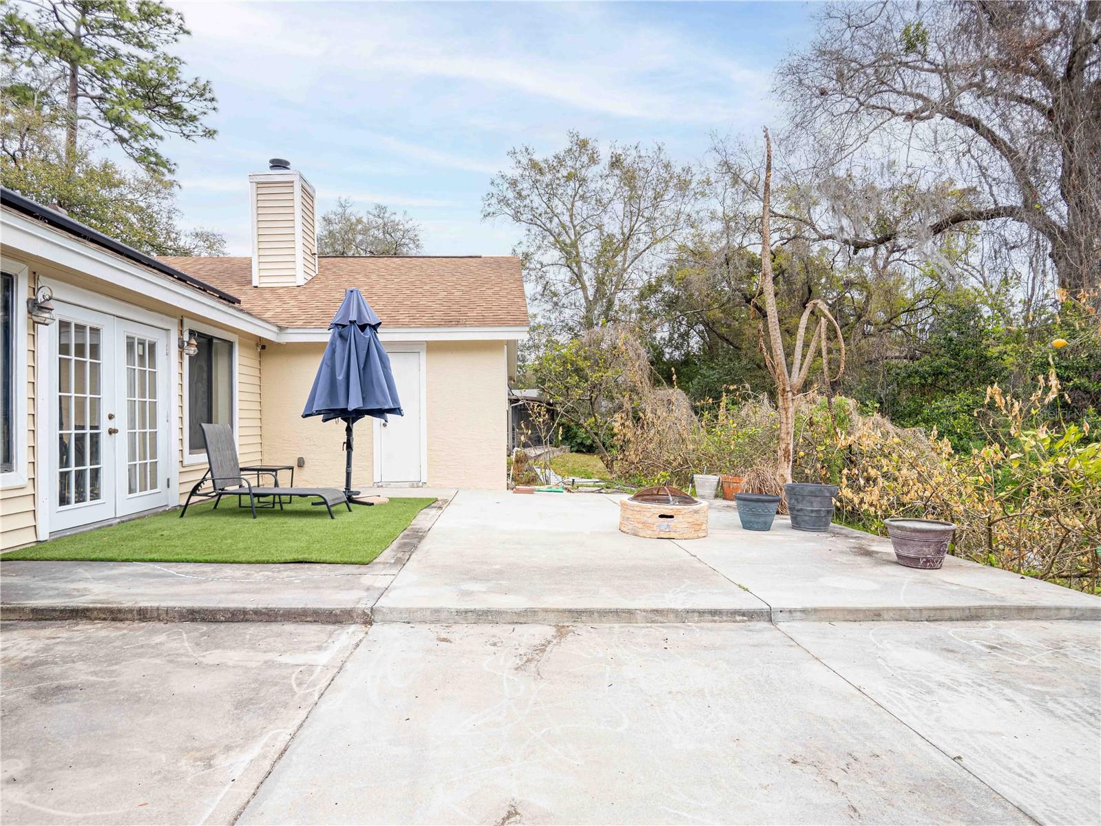 COUNTRY CREEK WOODLAND TERRACE - Residential