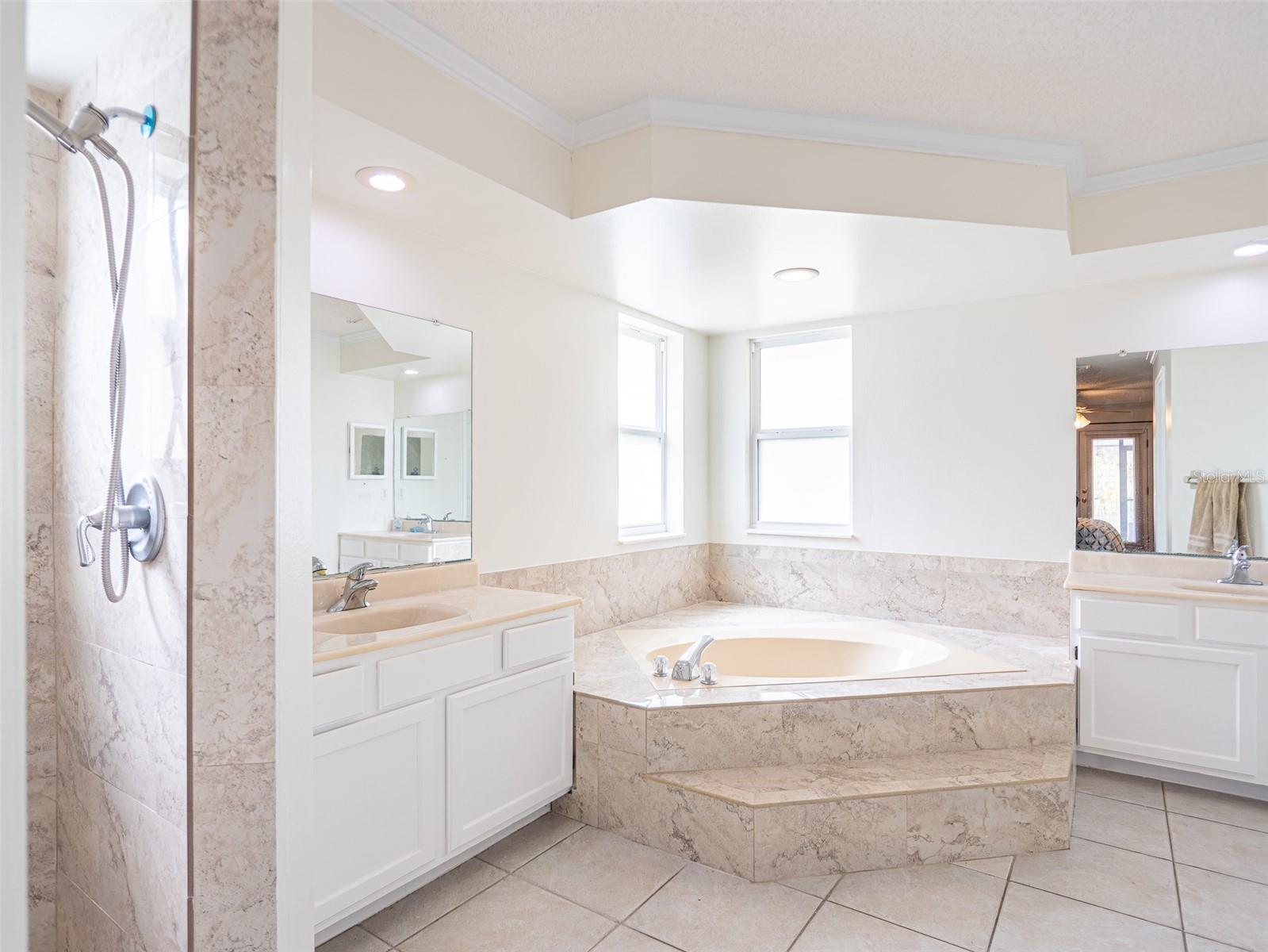 COUNTRY CREEK WOODLAND TERRACE - Residential