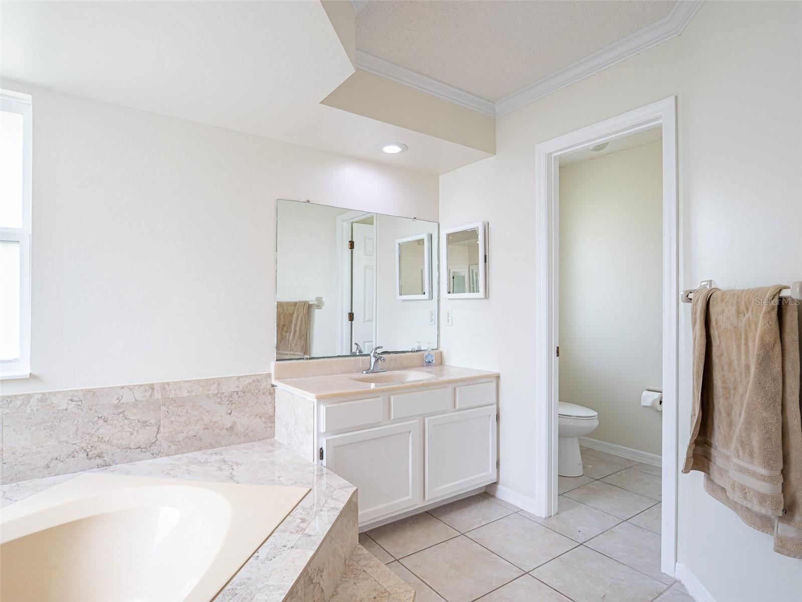 COUNTRY CREEK WOODLAND TERRACE - Residential