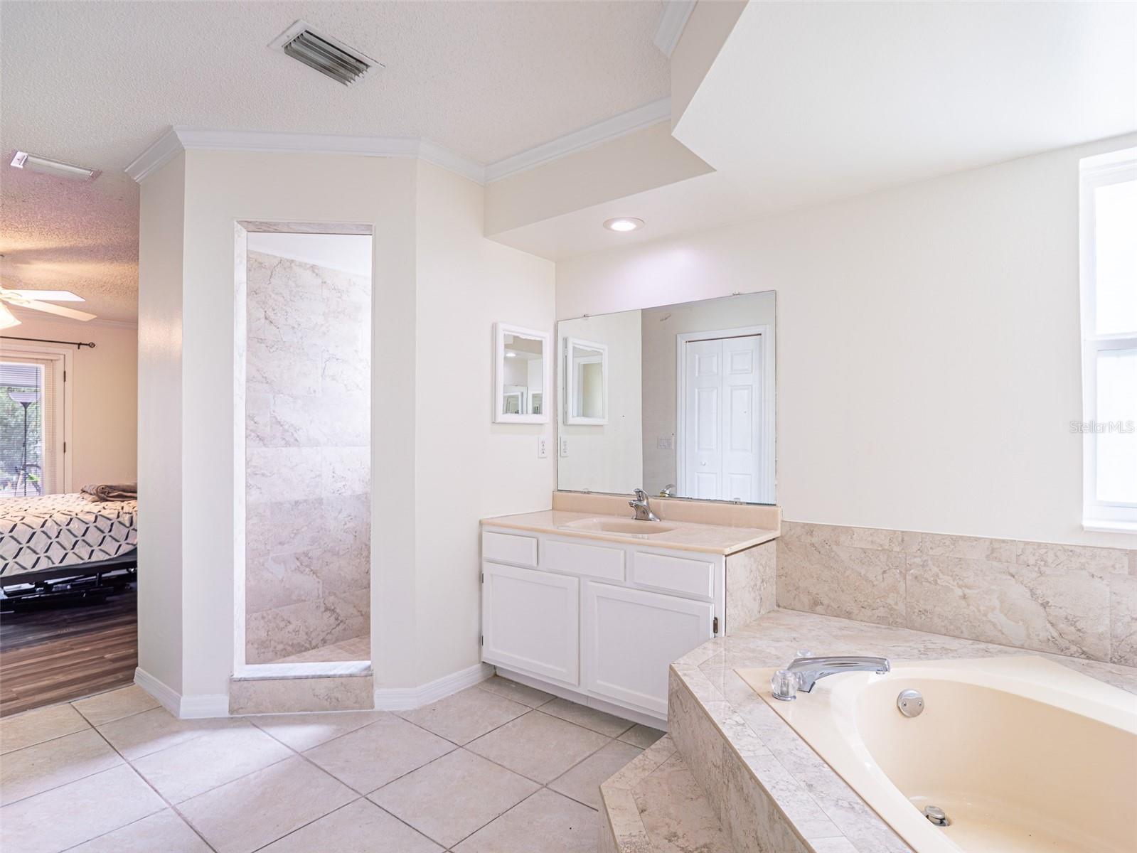 COUNTRY CREEK WOODLAND TERRACE - Residential