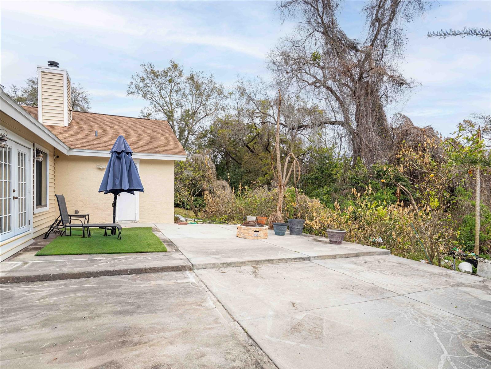 COUNTRY CREEK WOODLAND TERRACE - Residential