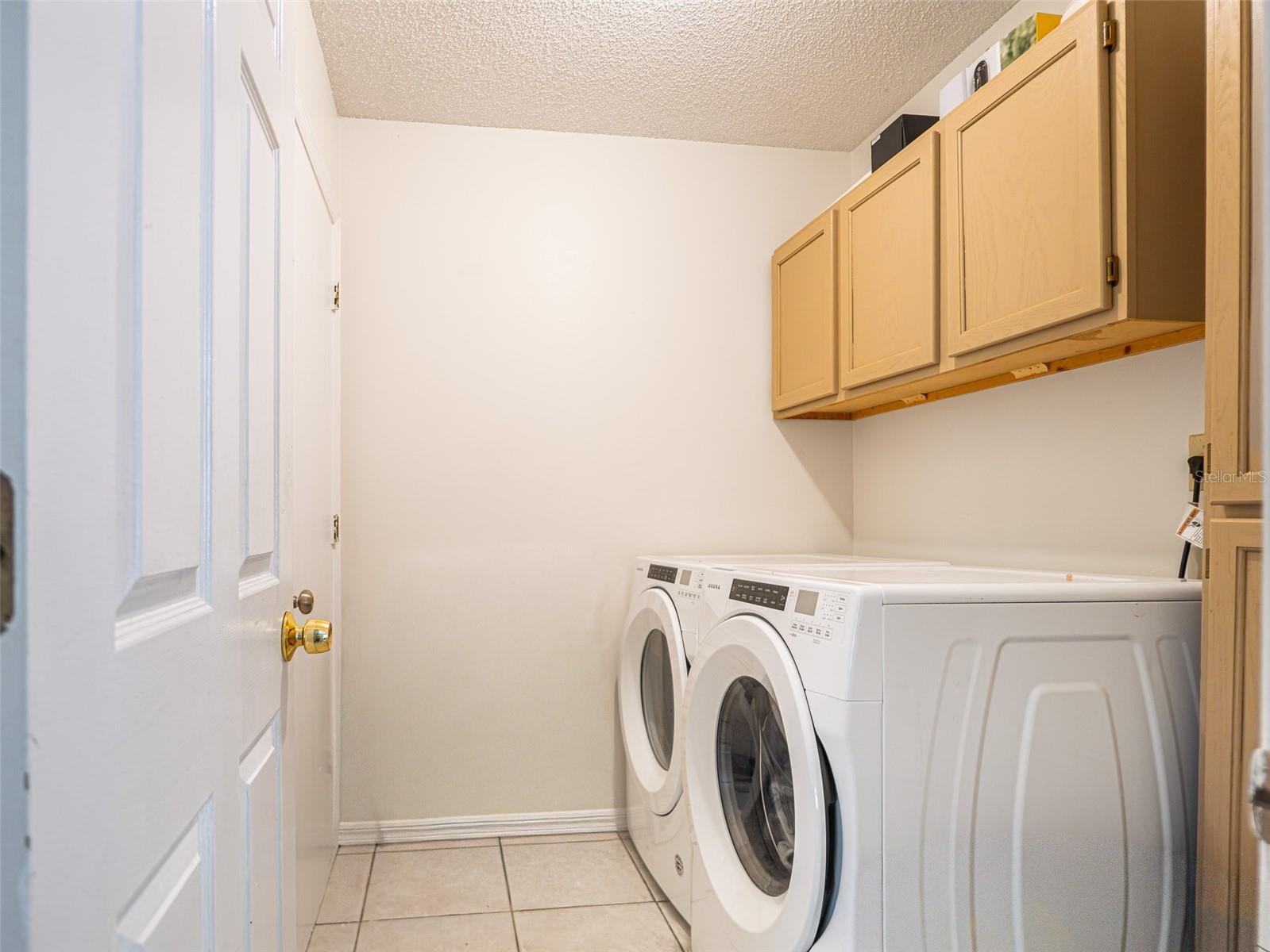 COUNTRY CREEK WOODLAND TERRACE - Residential