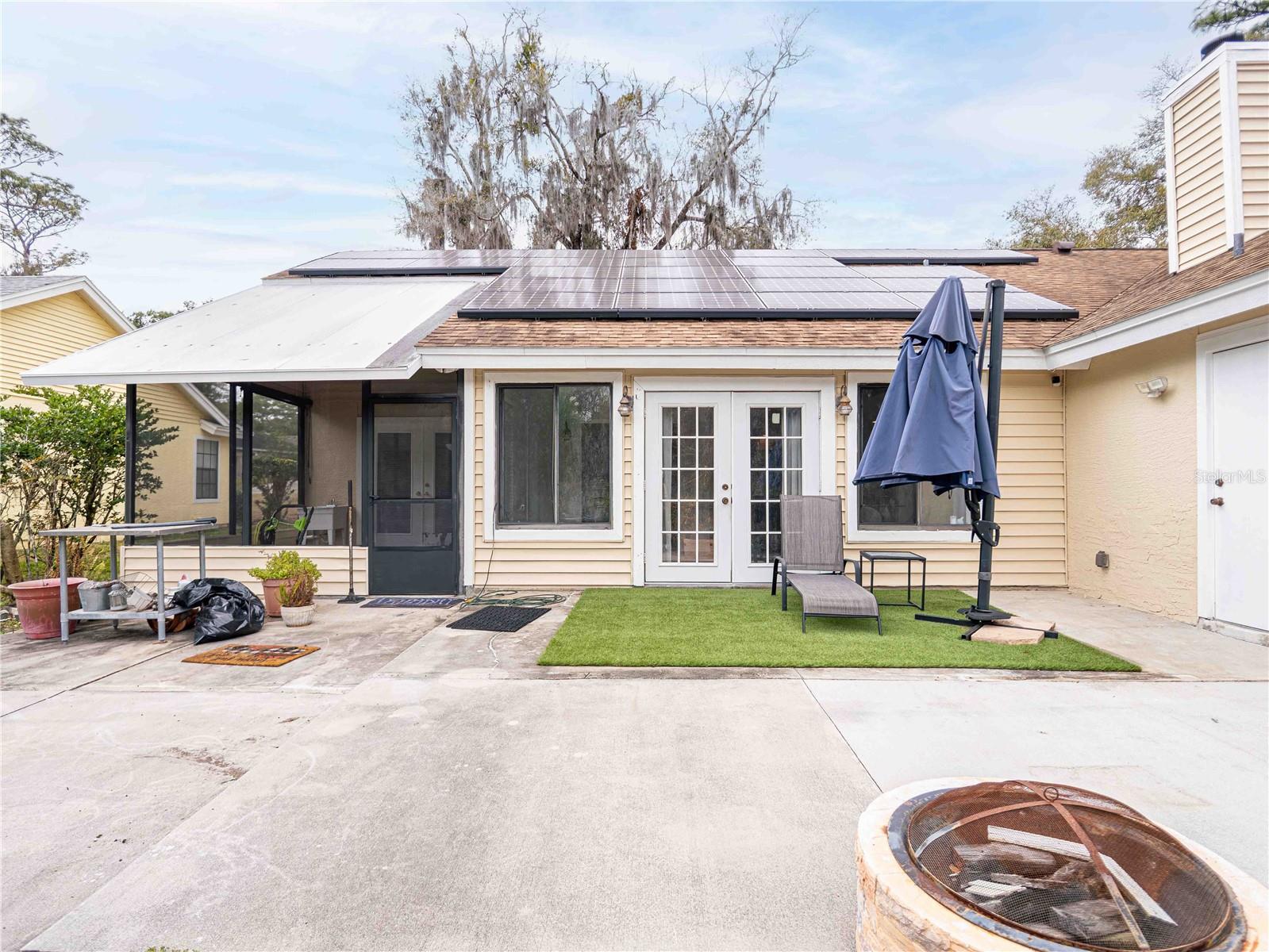 COUNTRY CREEK WOODLAND TERRACE - Residential