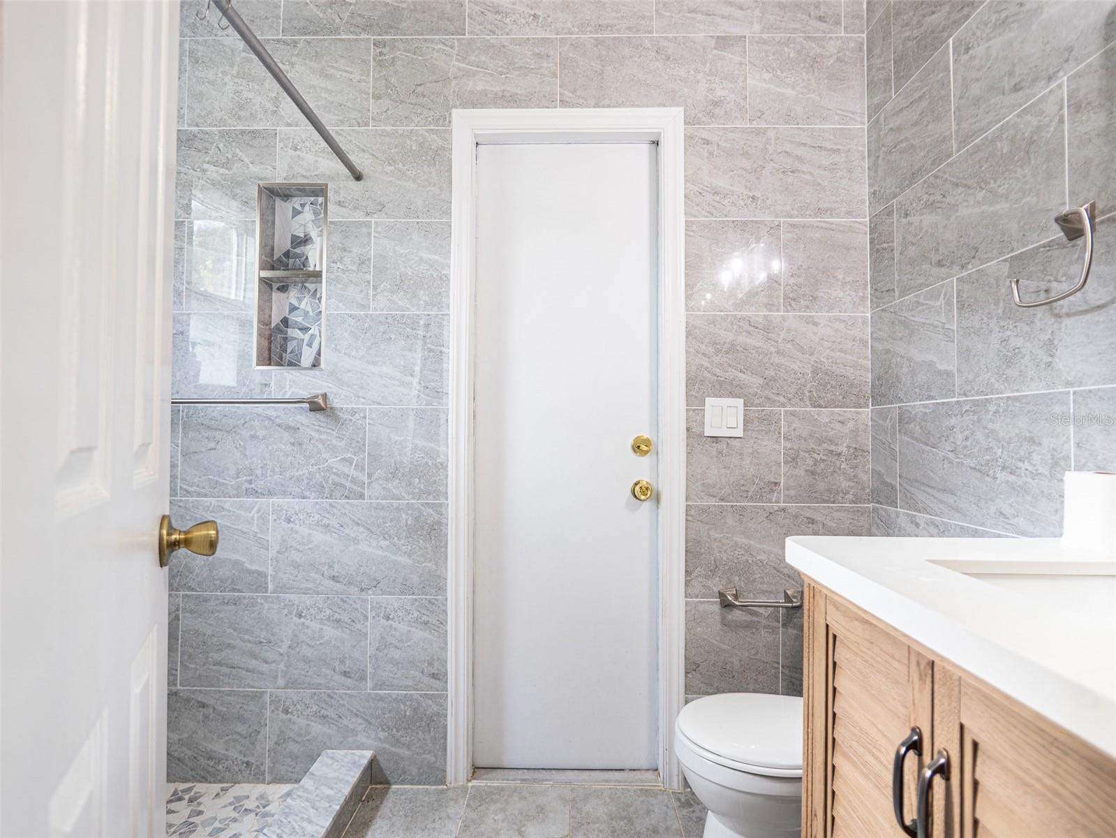 COUNTRY CREEK WOODLAND TERRACE - Residential