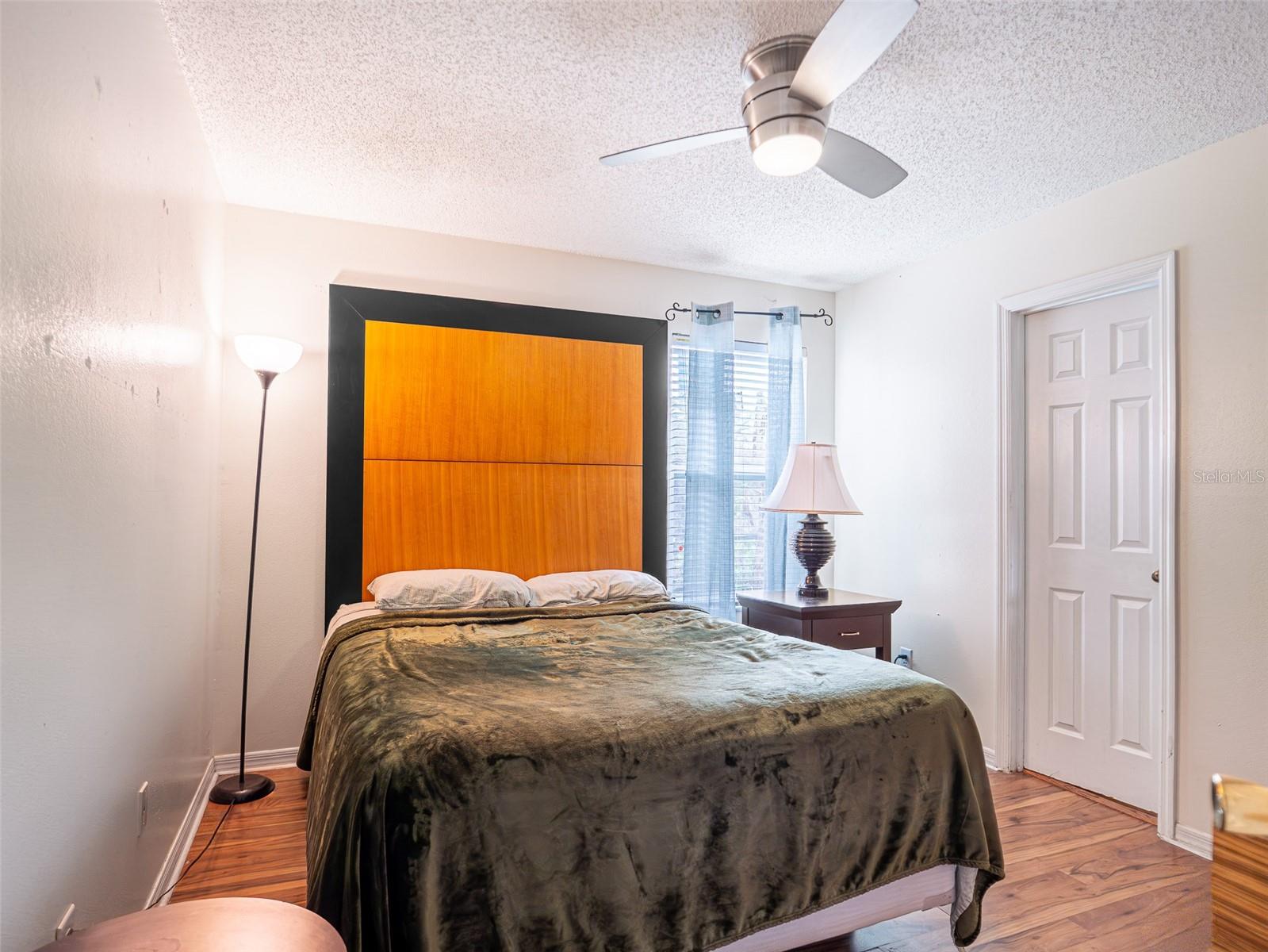 COUNTRY CREEK WOODLAND TERRACE - Residential