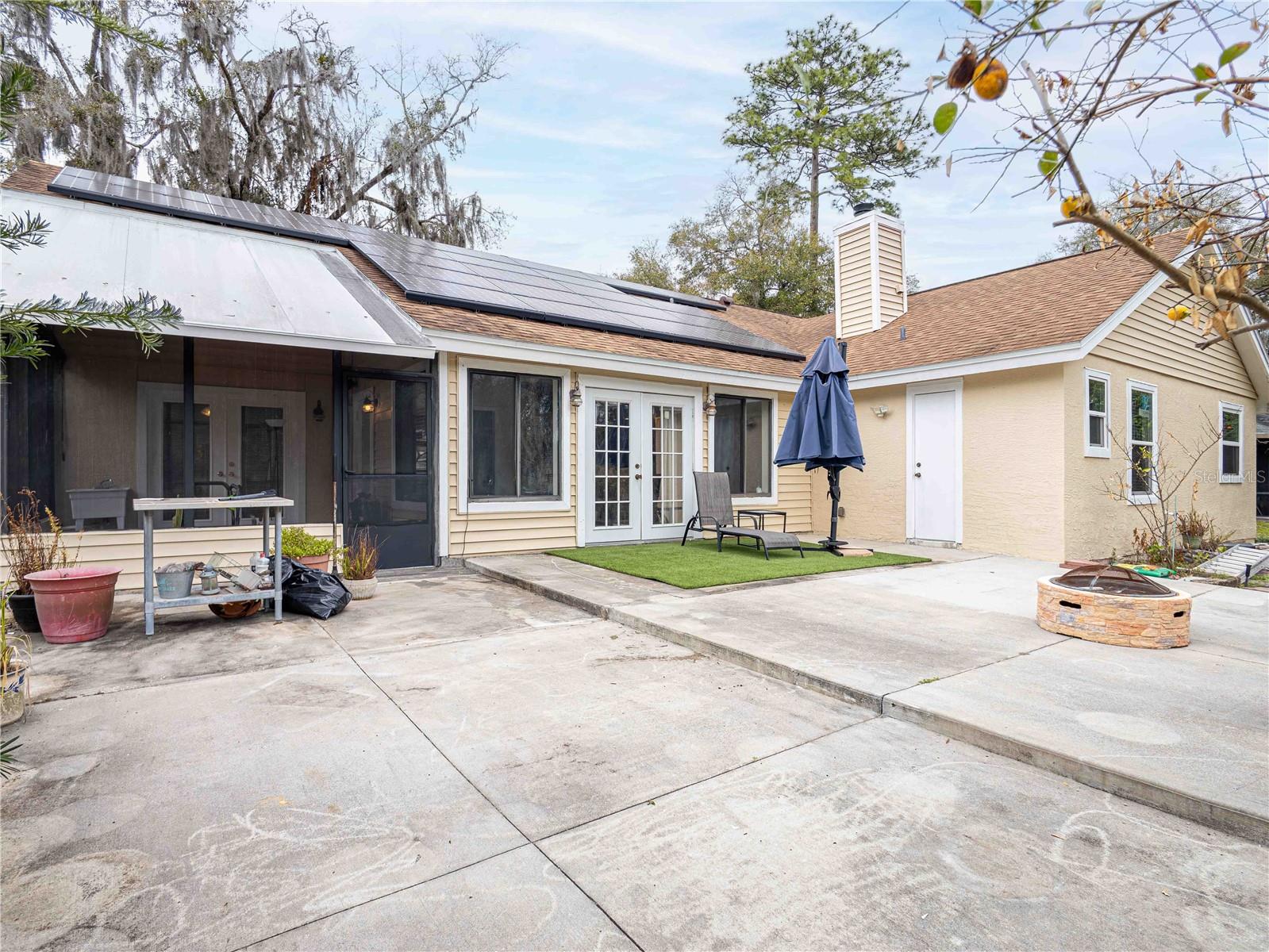 COUNTRY CREEK WOODLAND TERRACE - Residential