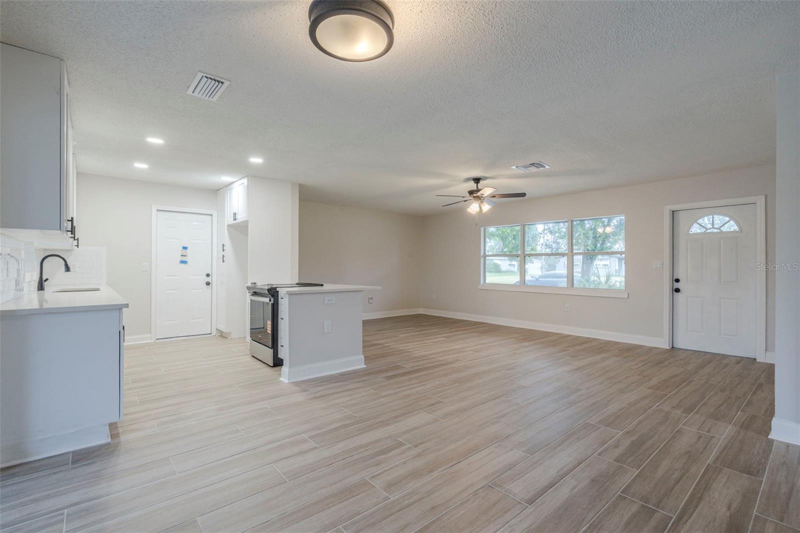 4600 VENETIAN BOULEVARD NE