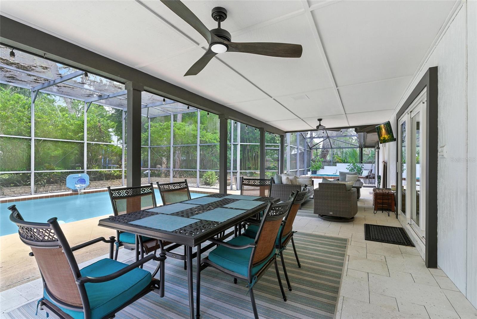 102 SWEETWATER HILLS DRIVE