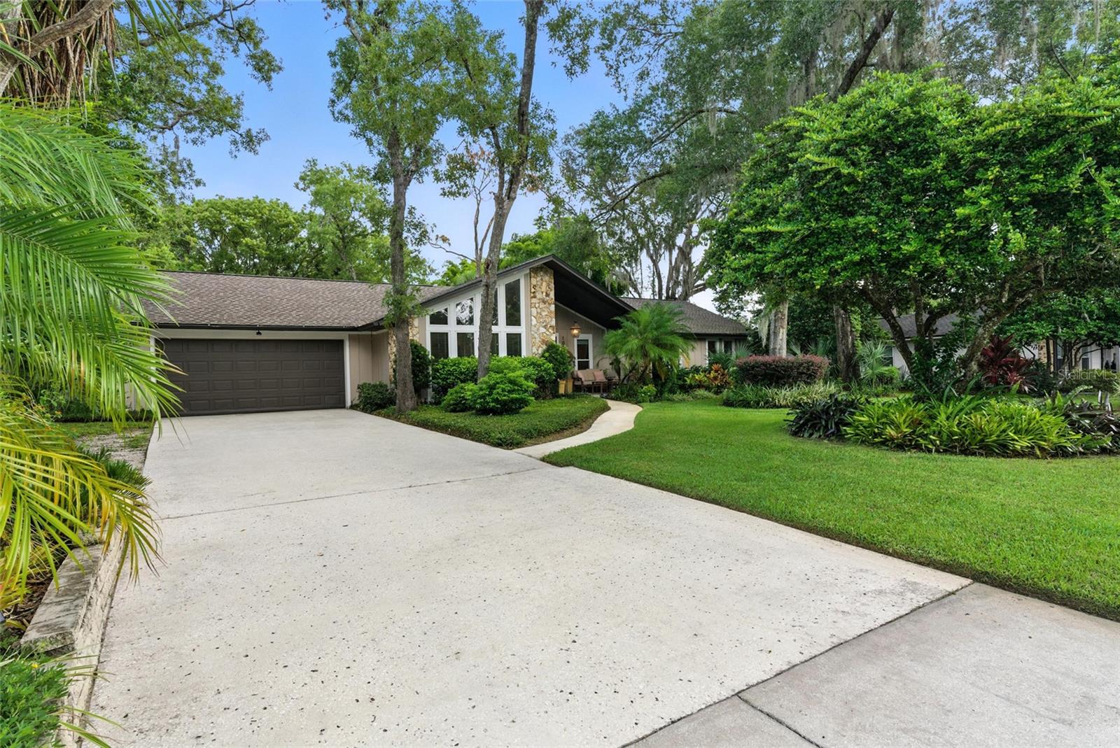 102 SWEETWATER HILLS DRIVE