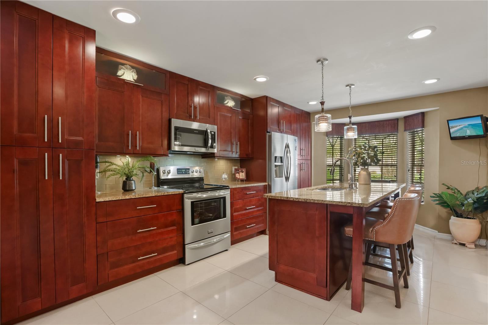 2433 RIVER RIDGE DRIVE