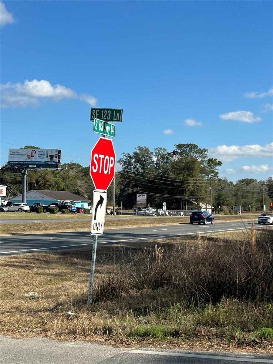 BELLEVIEWS SUNNY SKIES - Land