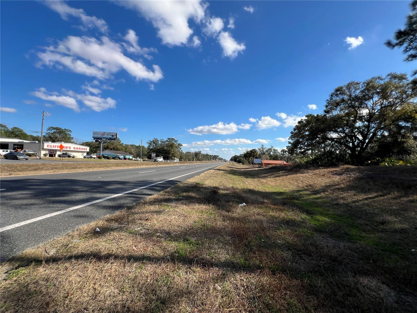 BELLEVIEWS SUNNY SKIES - Land