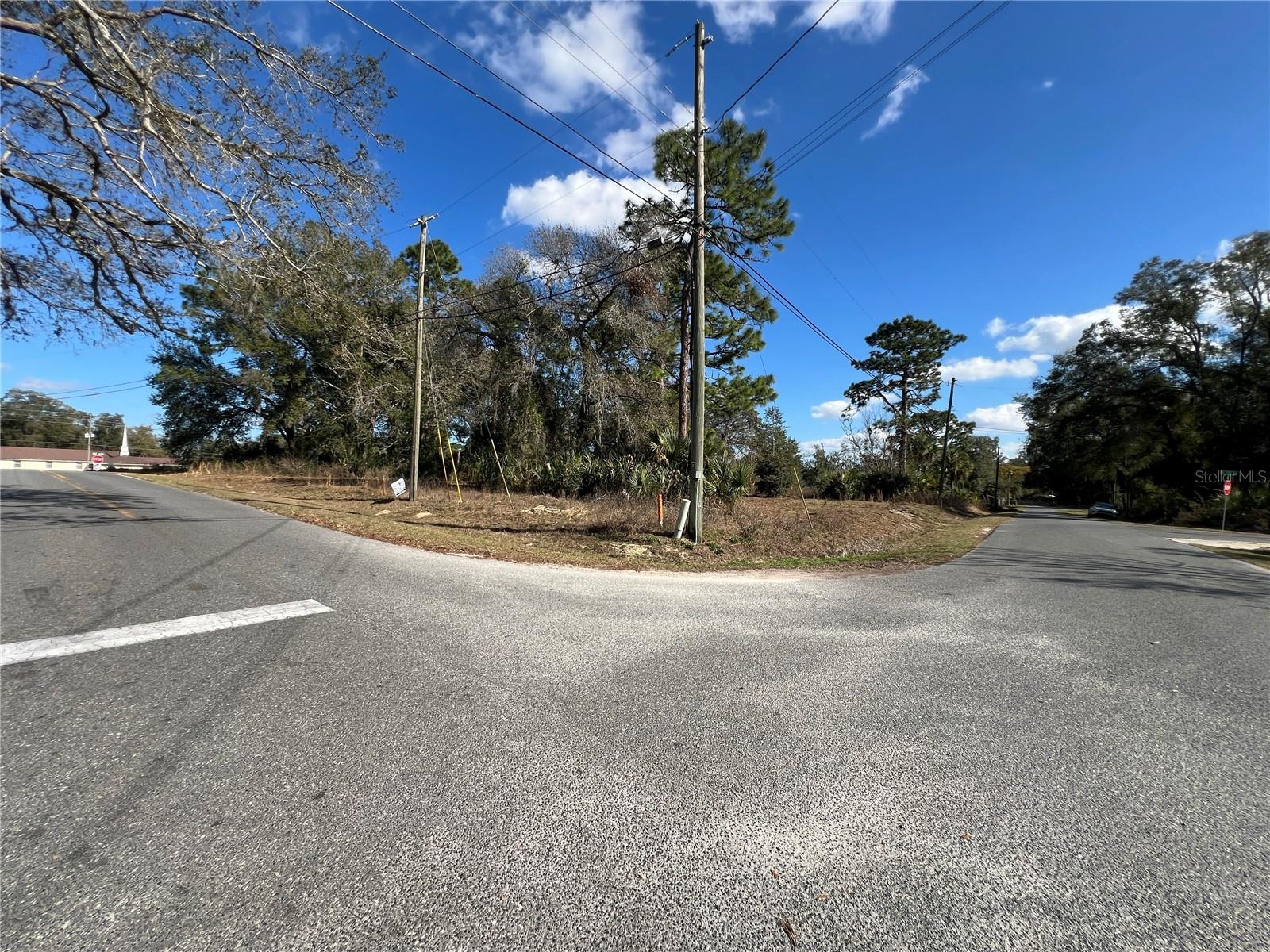 BELLEVIEWS SUNNY SKIES - Land