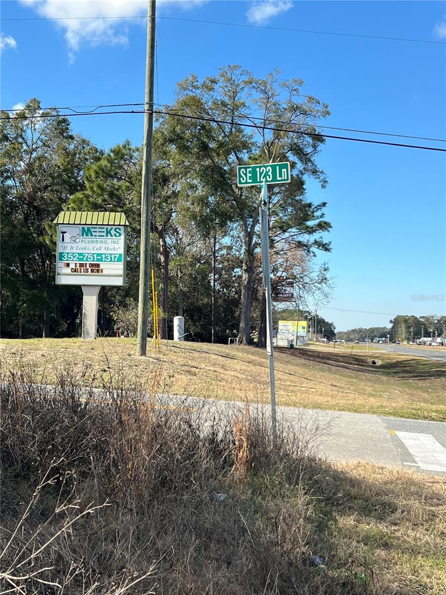 BELLEVIEWS SUNNY SKIES - Land