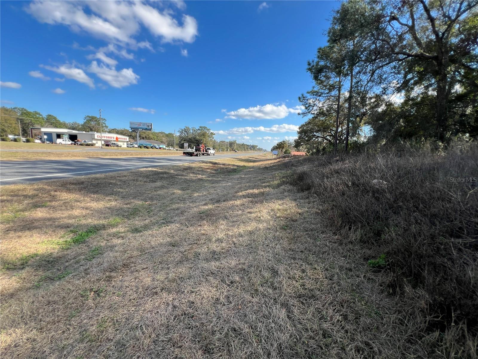 BELLEVIEWS SUNNY SKIES - Land