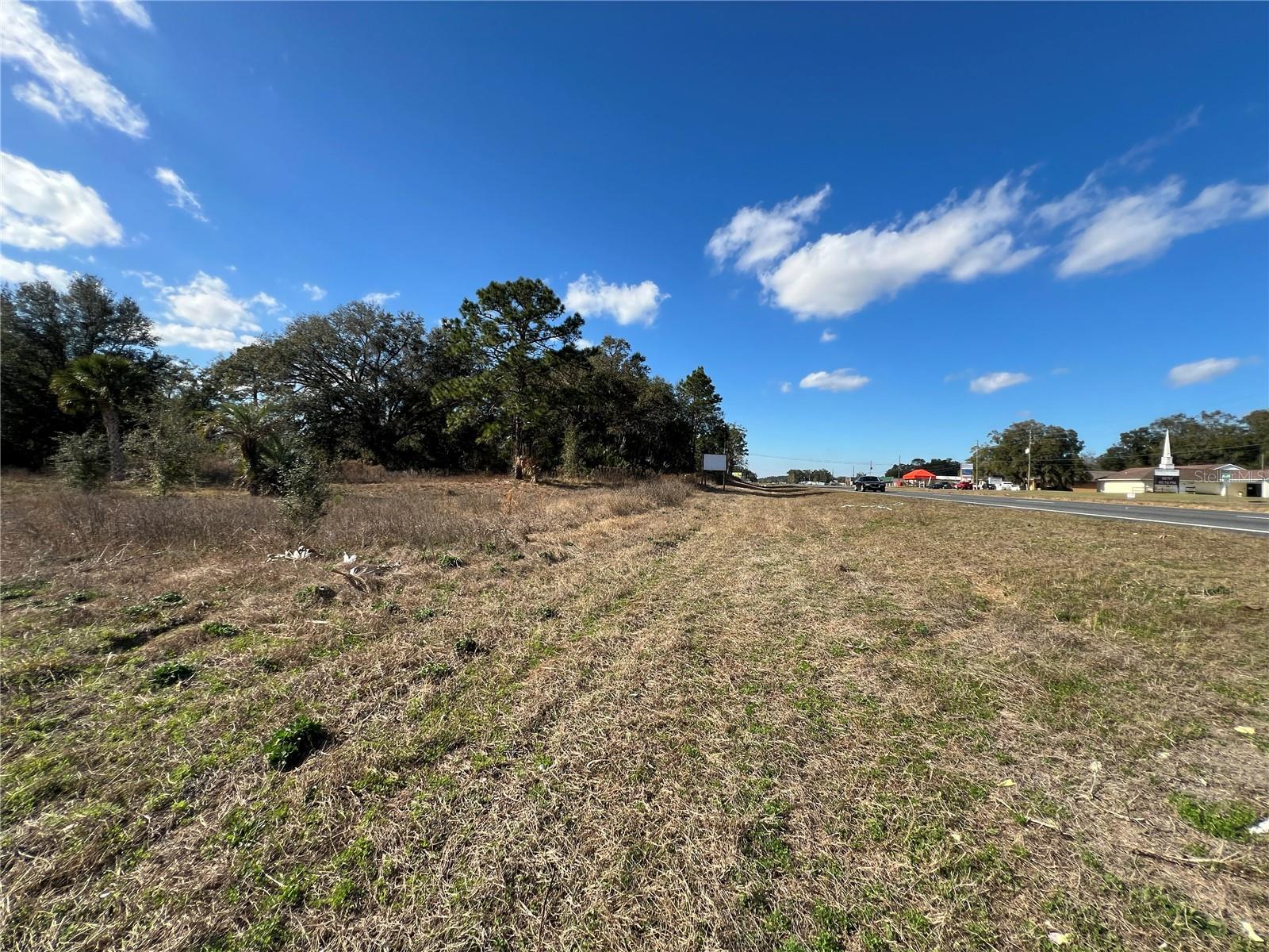 BELLEVIEWS SUNNY SKIES - Land