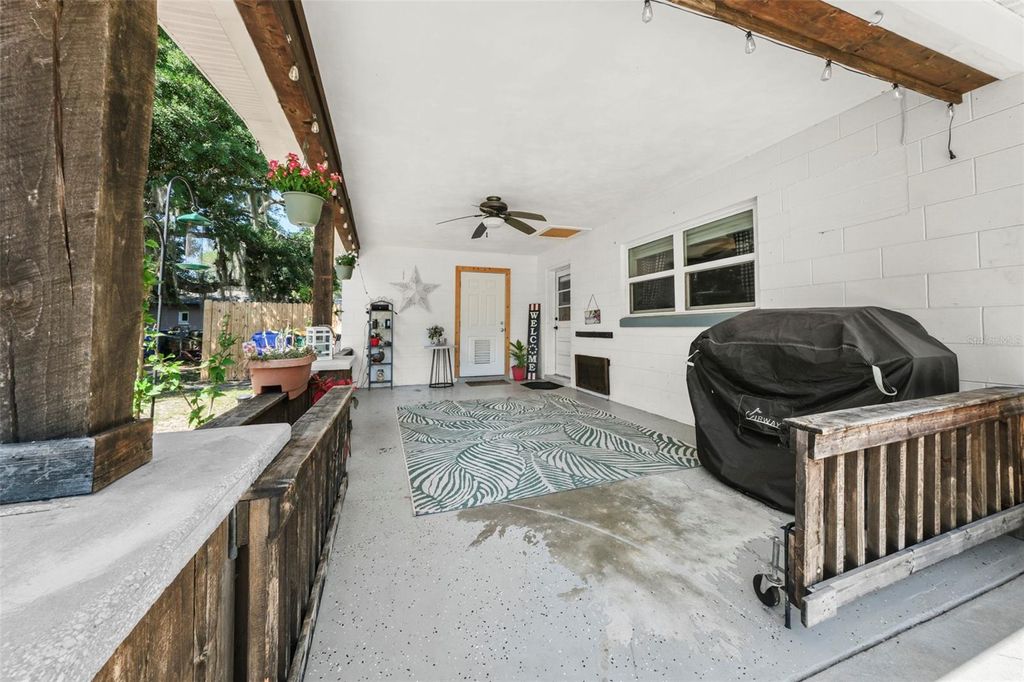 Photo of 1207 Orange Avenue, Tavares, FL 32778 (MLS # OM723582)