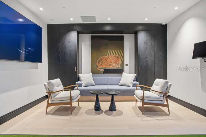 RITZ CARLTON RESIDENCES TOWER II - Residential