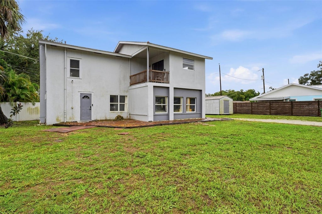 Photo of 3052 Alta Vista St, Sarasota, FL 34237 (MLS # TB8536903)
