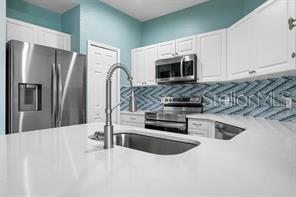 OAK TRAIL - Residential Lease