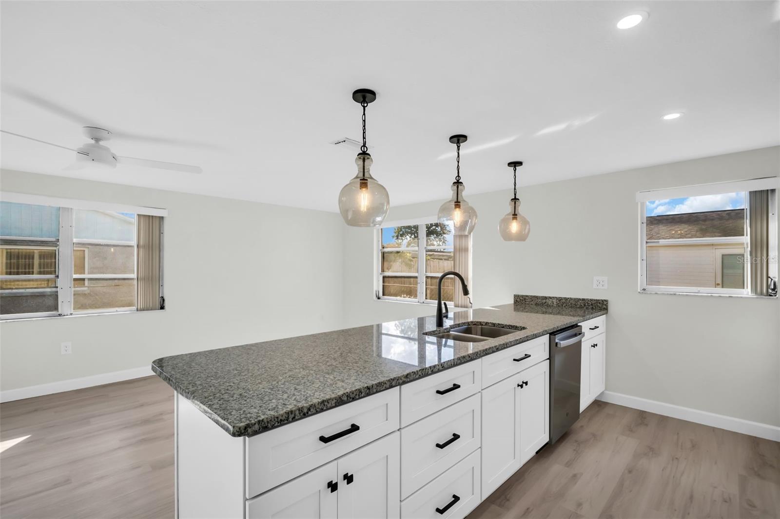 HILLANDALE - Residential