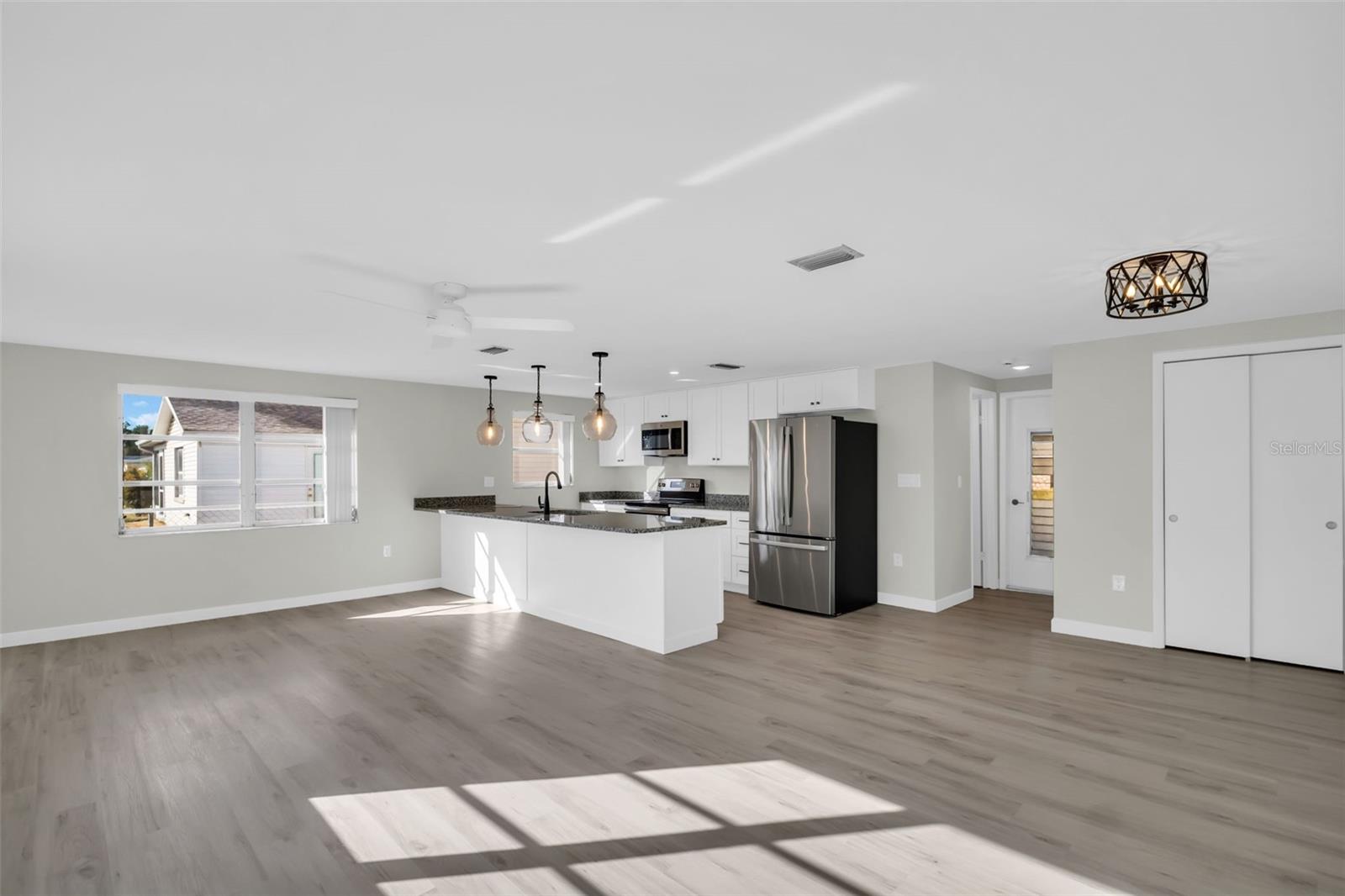 HILLANDALE - Residential