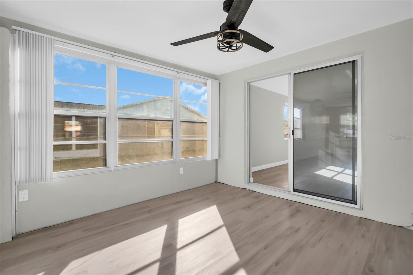 HILLANDALE - Residential