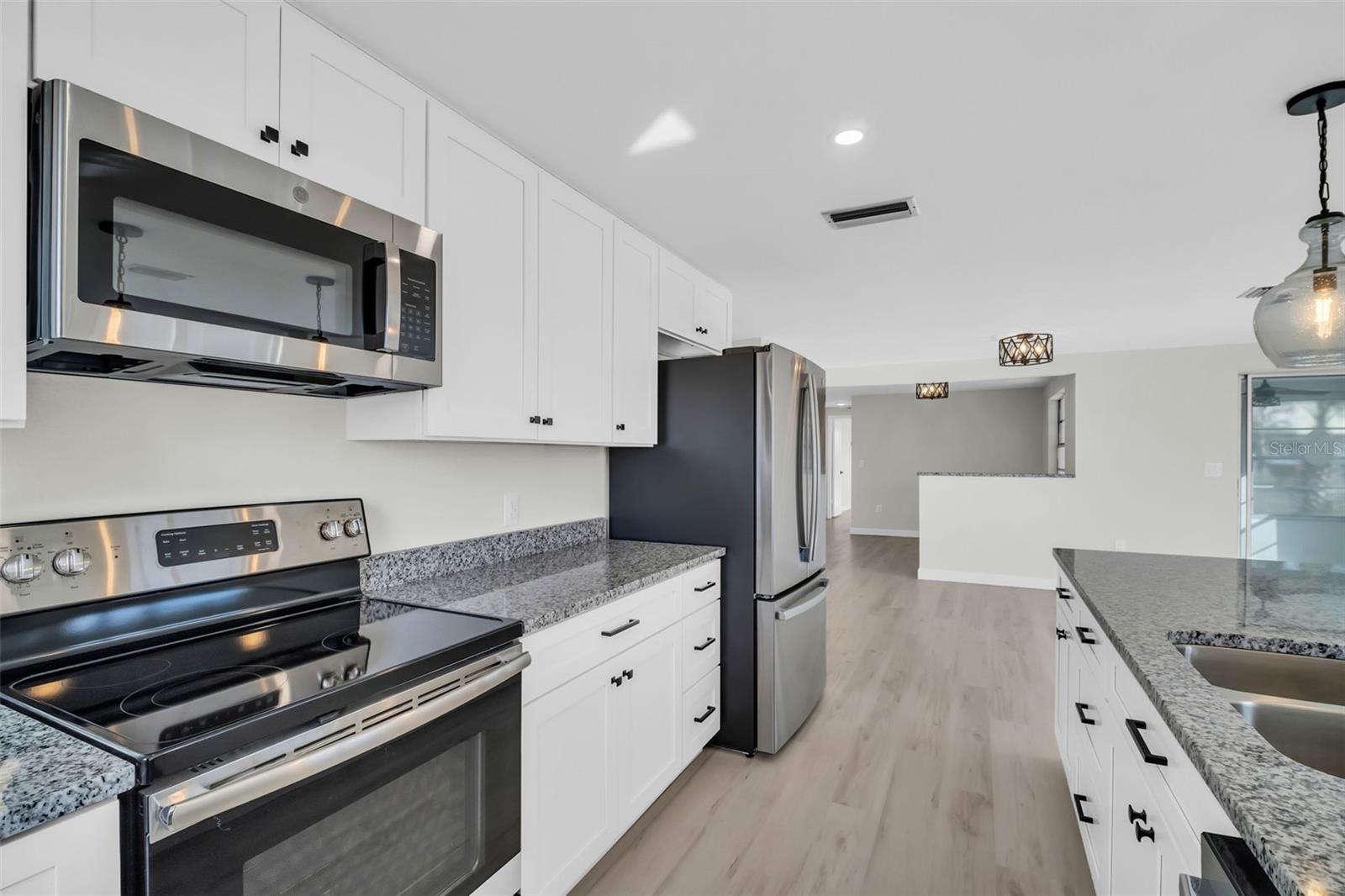 HILLANDALE - Residential