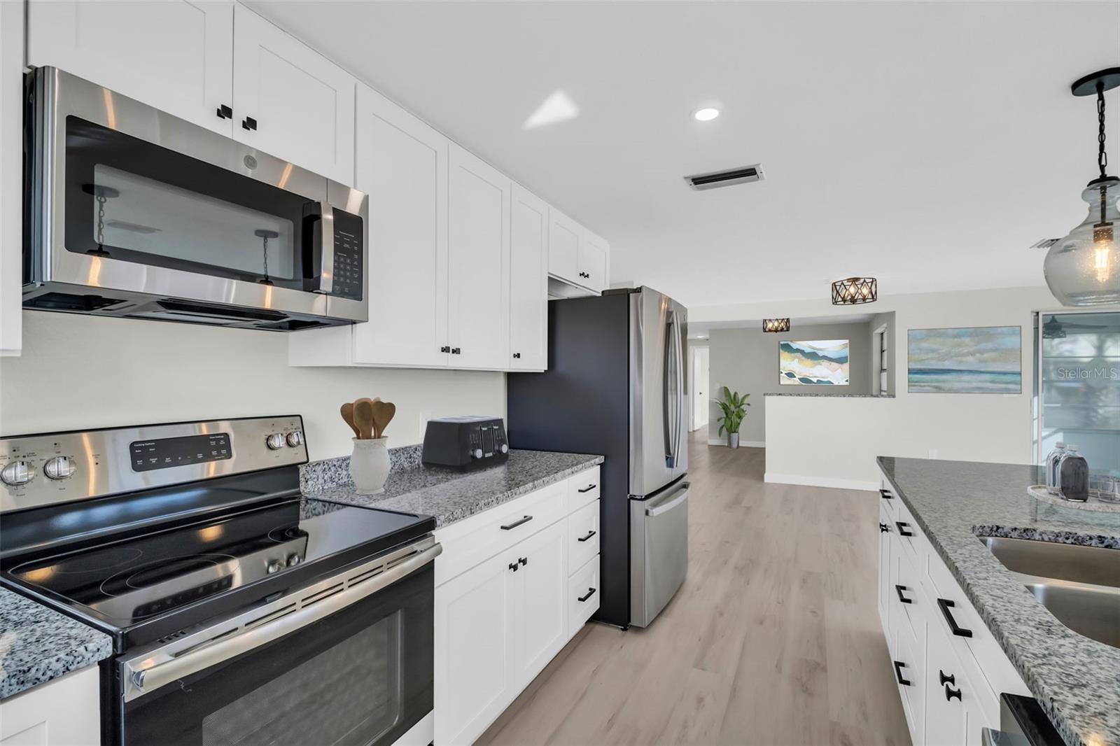 HILLANDALE - Residential