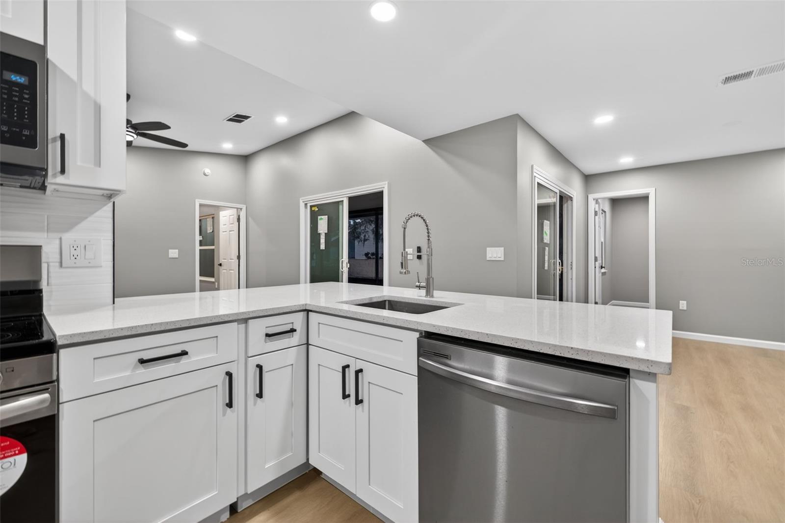 BEARDED OAKS - Residential