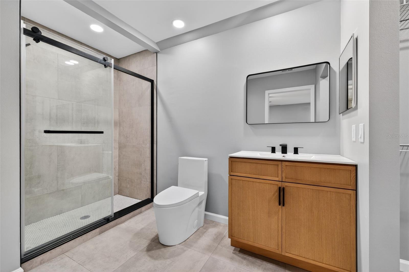 BEARDED OAKS - Residential