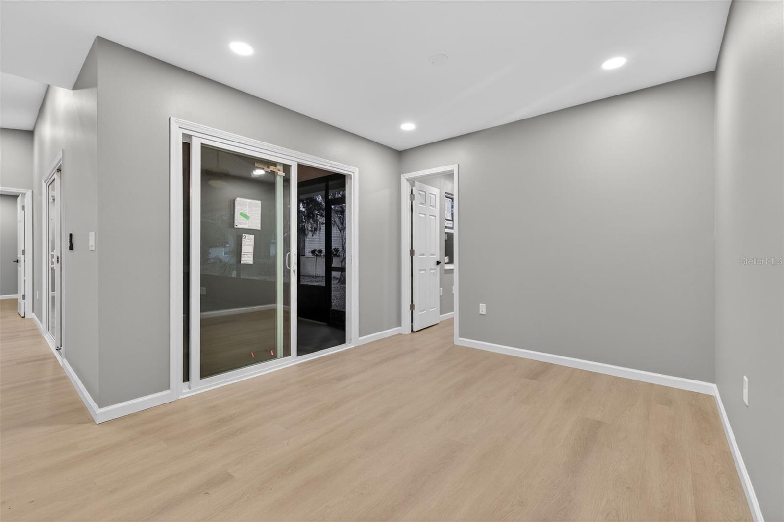 BEARDED OAKS - Residential