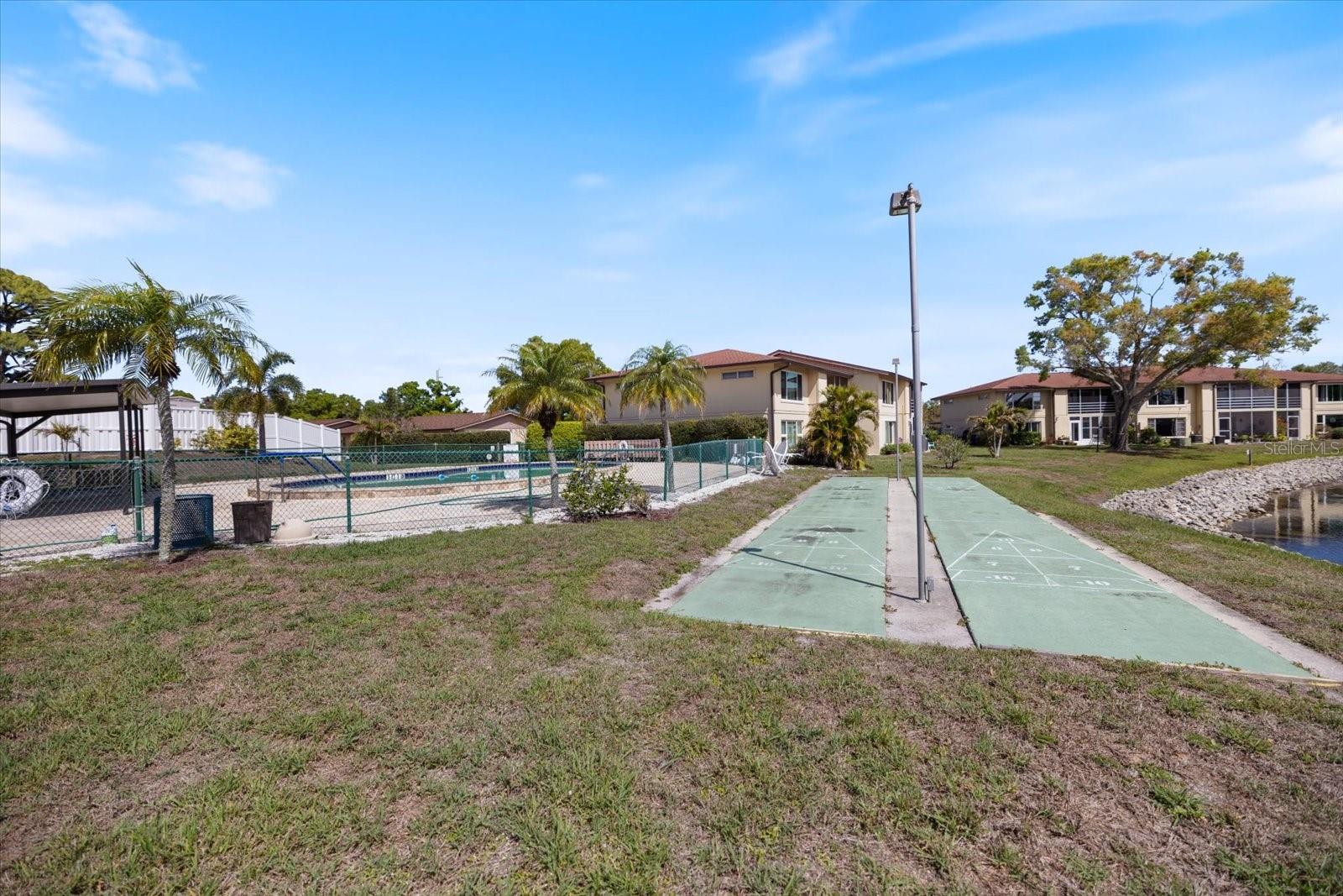 LAKE TIPPECANOE - Residential