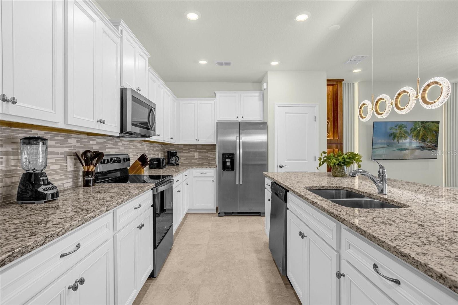 WINDSOR ISLAND RESIDENCE PH 2B - Residential