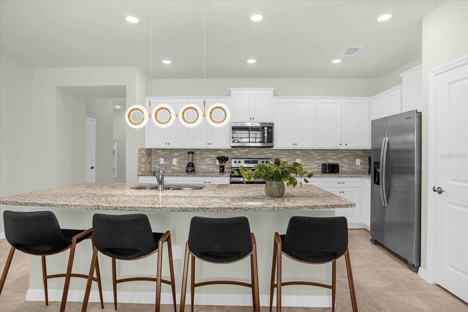 WINDSOR ISLAND RESIDENCE PH 2B - Residential