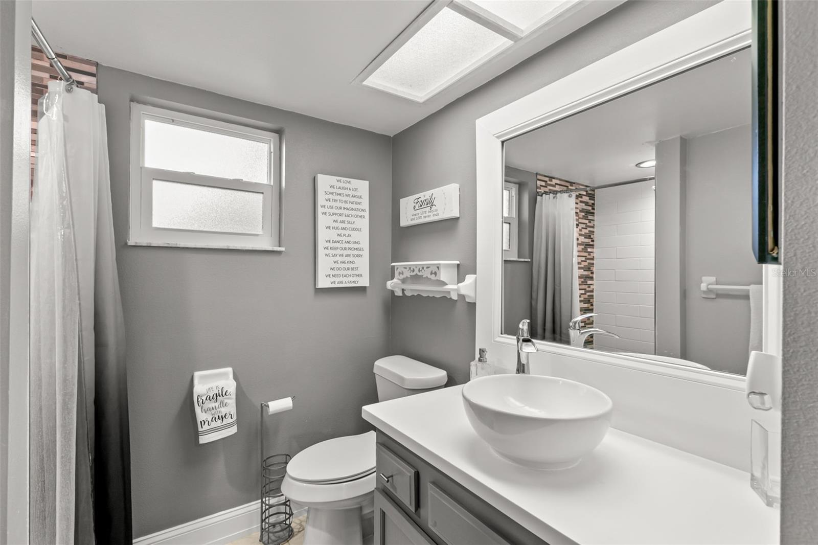 EAST LAKE WOODLANDS WOODLAKE RUN - Residential Lease