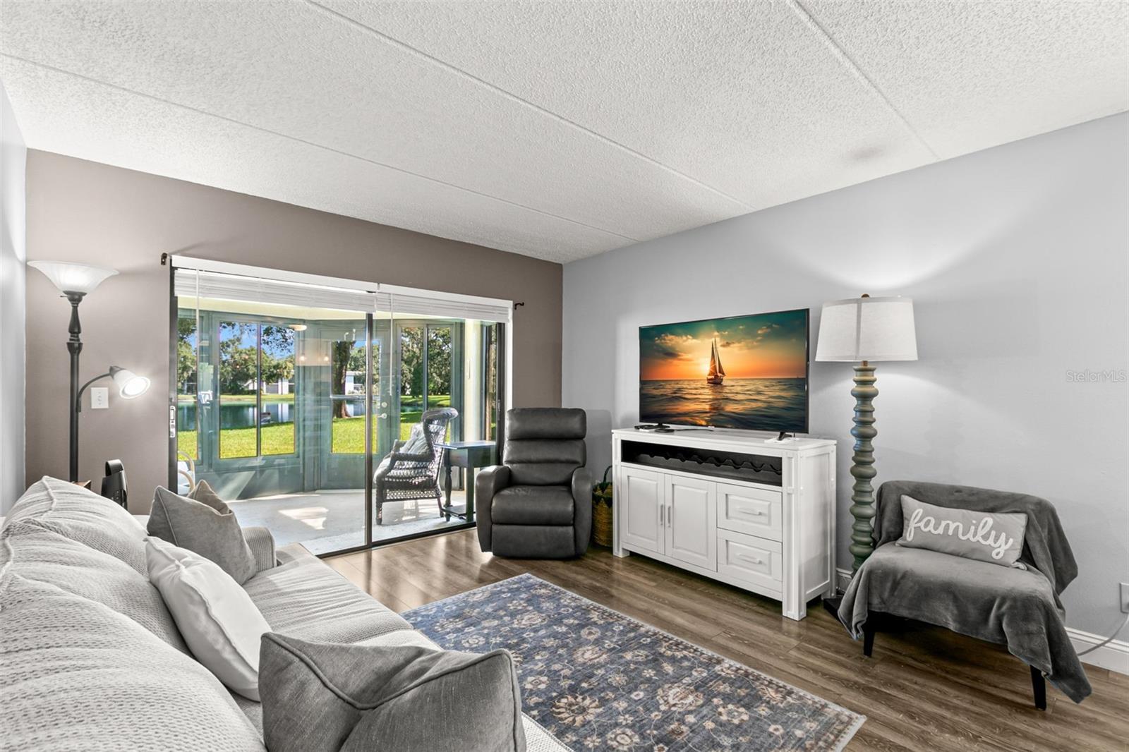 EAST LAKE WOODLANDS WOODLAKE RUN - Residential Lease