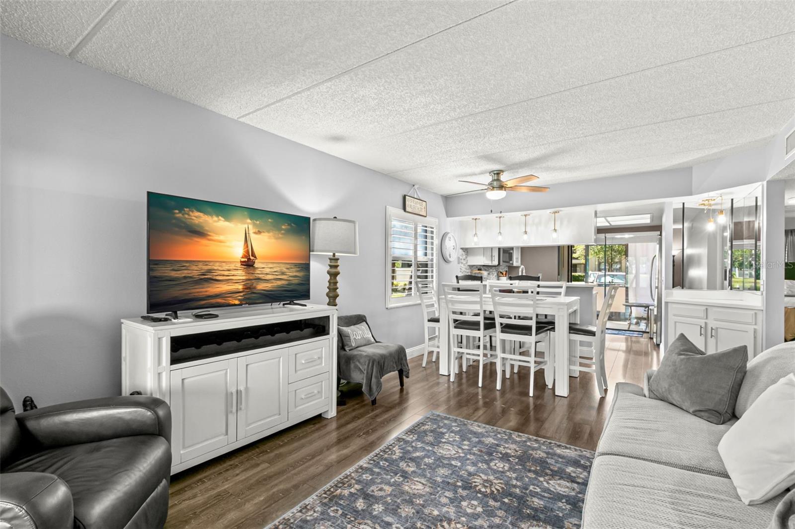 EAST LAKE WOODLANDS WOODLAKE RUN - Residential Lease