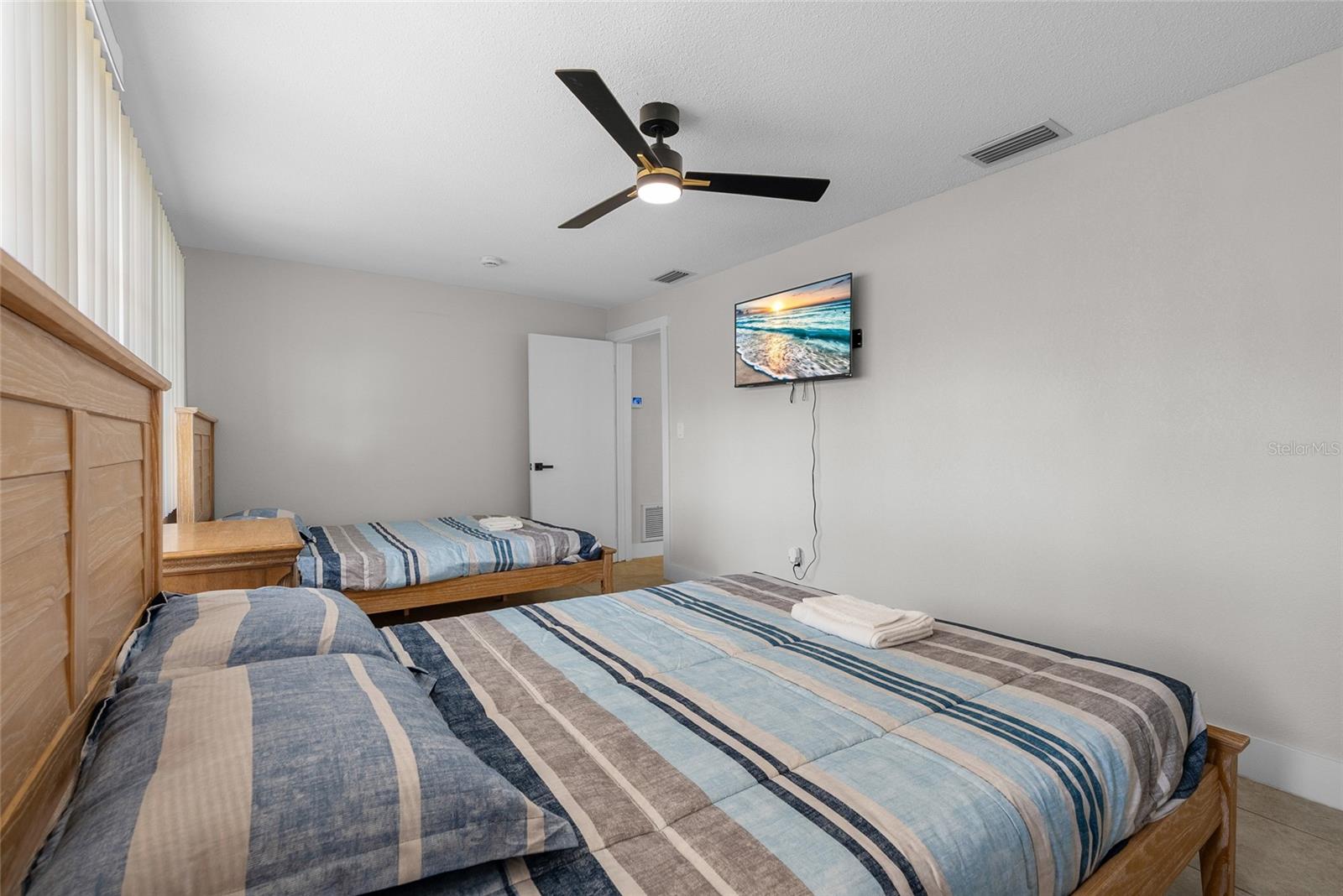 HARBOR LAKE ESTATES - Residential