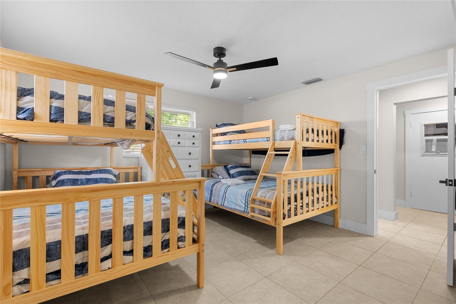 HARBOR LAKE ESTATES - Residential